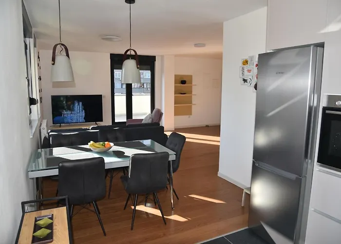 4-Star Zagreb Penthouse